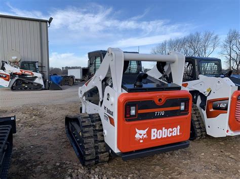 activate the blades on a bobcat skid steer t770|bobcat t770 skid steer specifications.